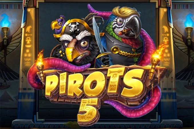 Pirots 5 The Rift of Eternity: i quattro uccelli cronali Fiamma del Futuro, Custode delle Possibilita, Guardiano della Vita e Maestro del Tempo davanti al Reality Core in una griglia frattale sospesa tra portali e galassie in collasso